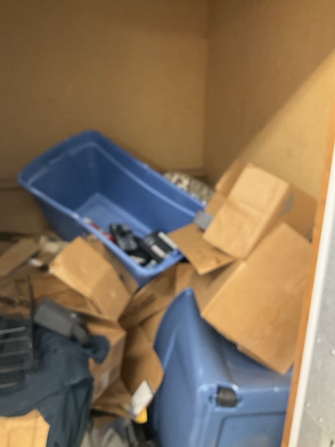5 x 5 storage unit in Louisville, KY