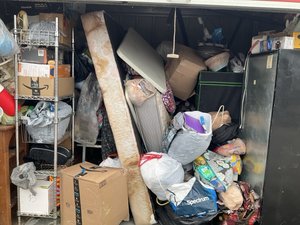10 x 10 storage unit in Louisville, KY