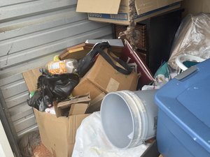 10 x 10 storage unit in Mobile, AL