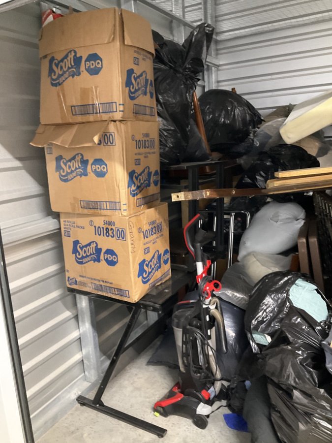 10 x 10 storage unit in Mobile, AL
