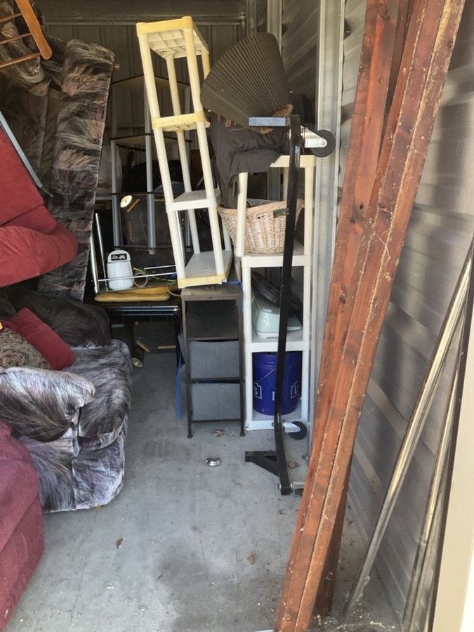 10 x 20 storage unit in Louisville, KY