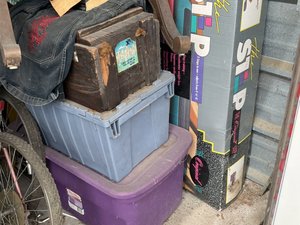 10 x 10 storage unit in Mobile, AL