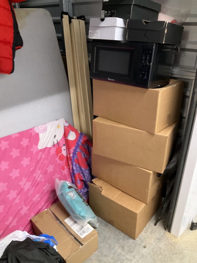 10 x 7 storage unit in Mobile, AL