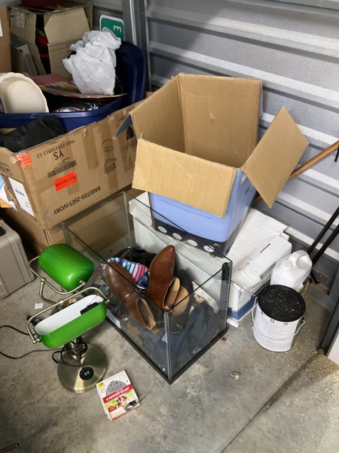 10 x 7 storage unit in Mobile, AL