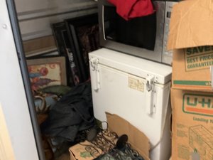 10 x 10 storage unit in Mobile, AL