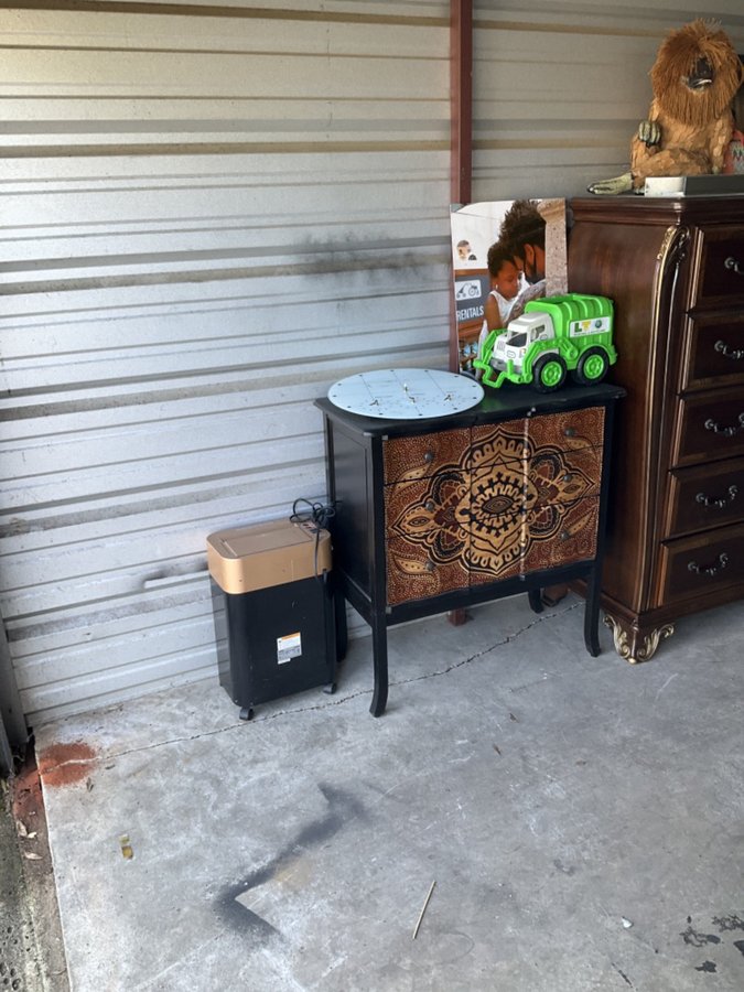 10 x 30 storage unit in Mobile, AL