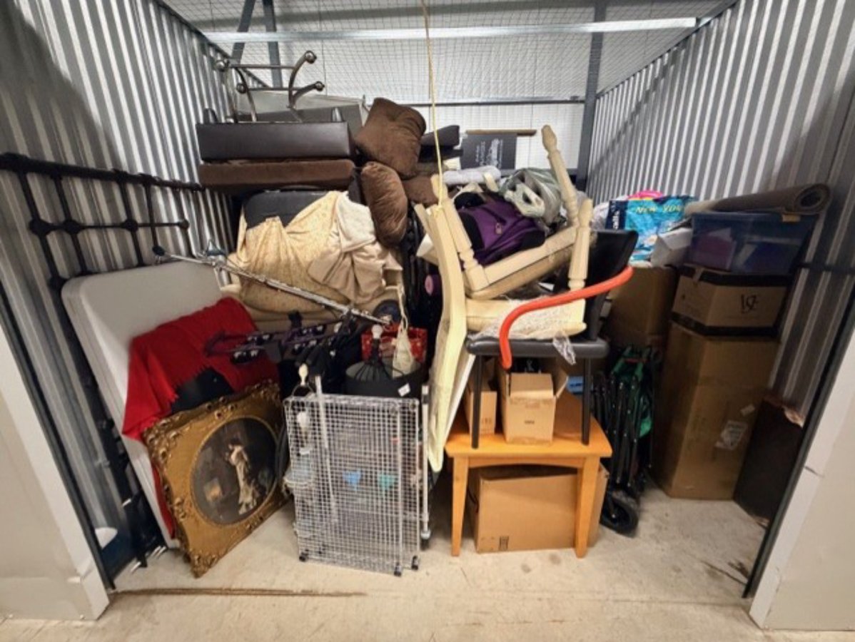 10 x 10 storage unit in Orlando, FL