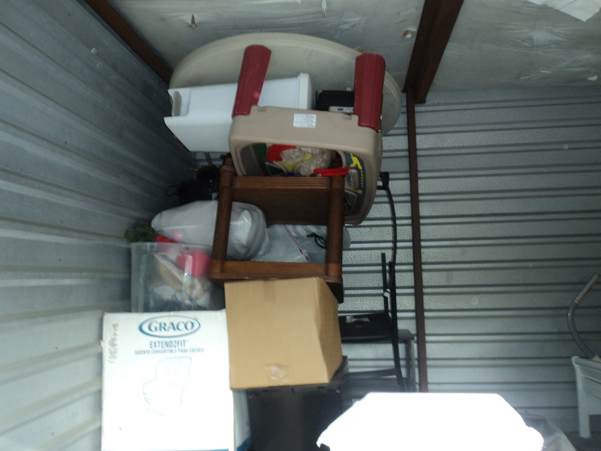 10 x 10 storage unit in Swansea, MA