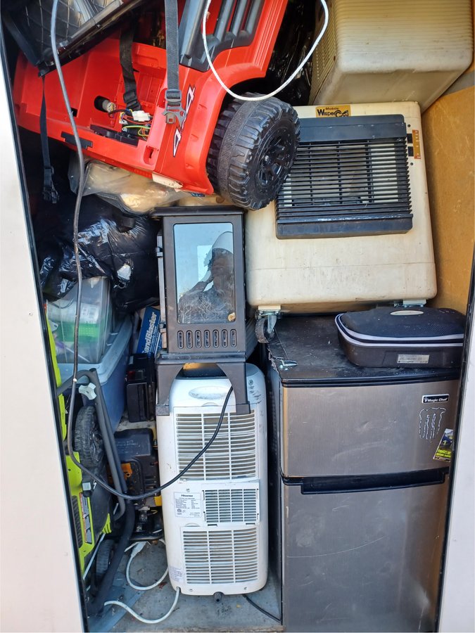 5 x 5 storage unit in Sacramento, CA