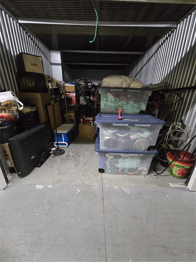 10 x 20 storage unit in Coral Springs, FL