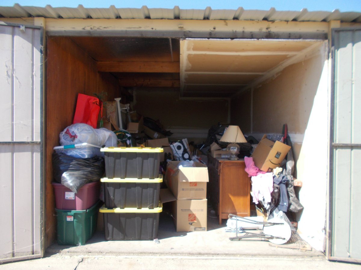 10 x 18 storage unit in North Highlands, CA