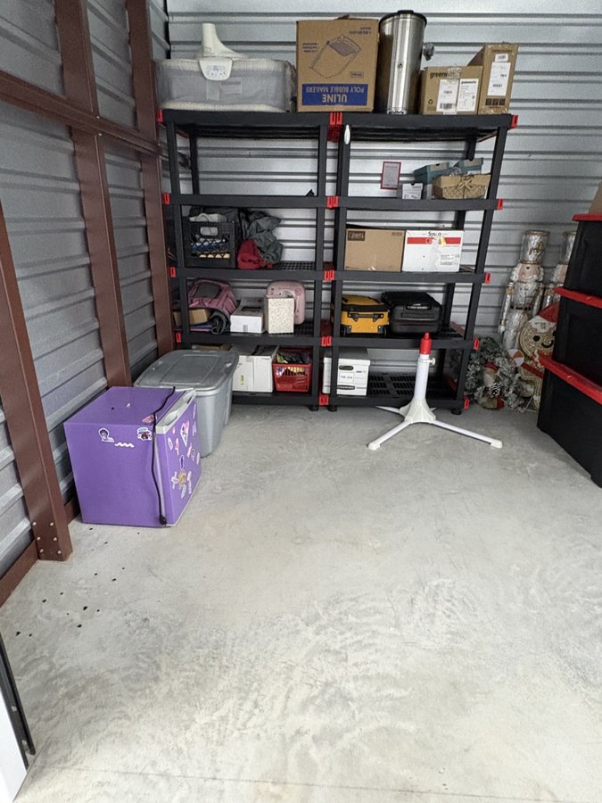 10 x 10 storage unit in Winter Haven, FL