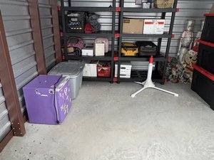 10 x 10 storage unit in Winter Haven, FL