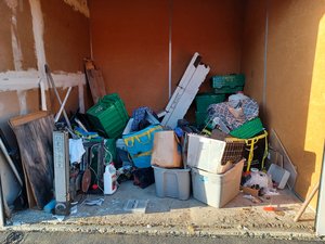 10 x 10 storage unit in Sacramento, CA