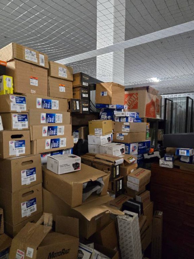10 x 15 storage unit in Zion, IL