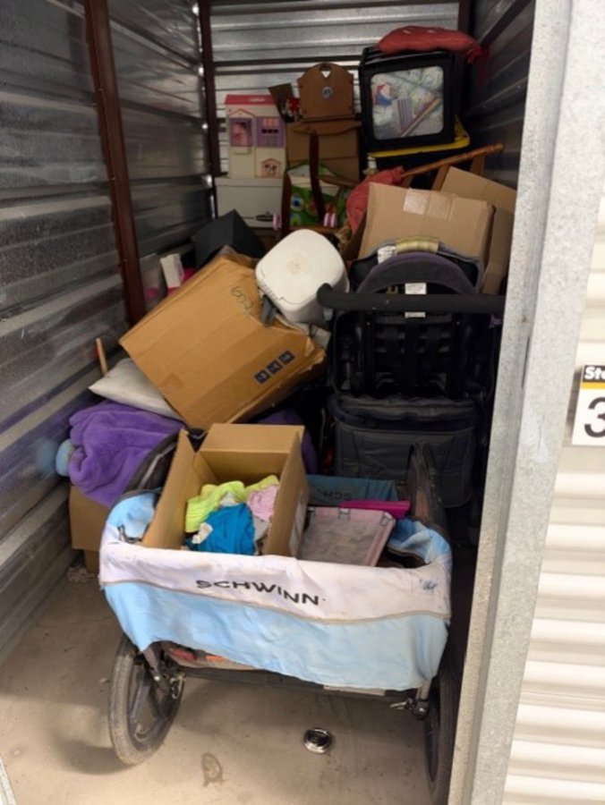 5 x 10 storage unit in Des Moines, IA