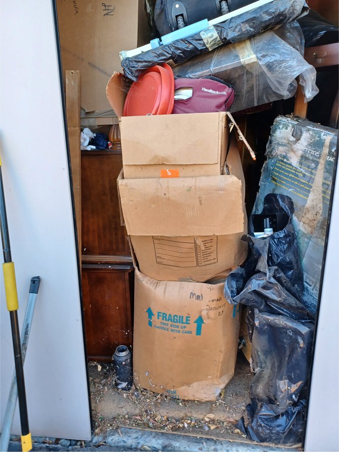 10 x 5 storage unit in Sacramento, CA