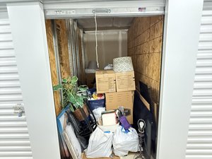 5 x 10 storage unit in Salem, OR