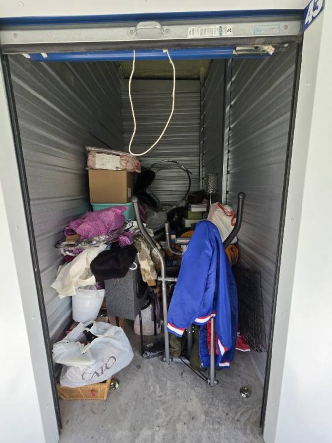 5 x 10 storage unit in Belleville, IL