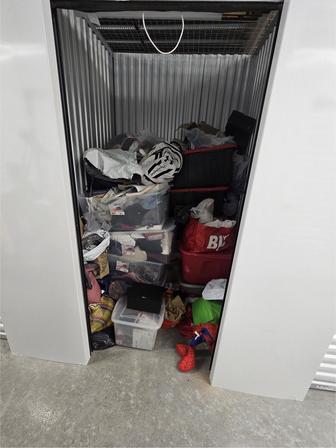 5 x 5 storage unit in Coral Springs, FL