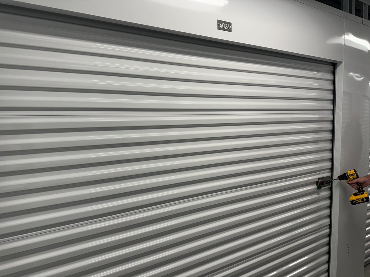 10 x 15 storage unit in Minneapolis, MN