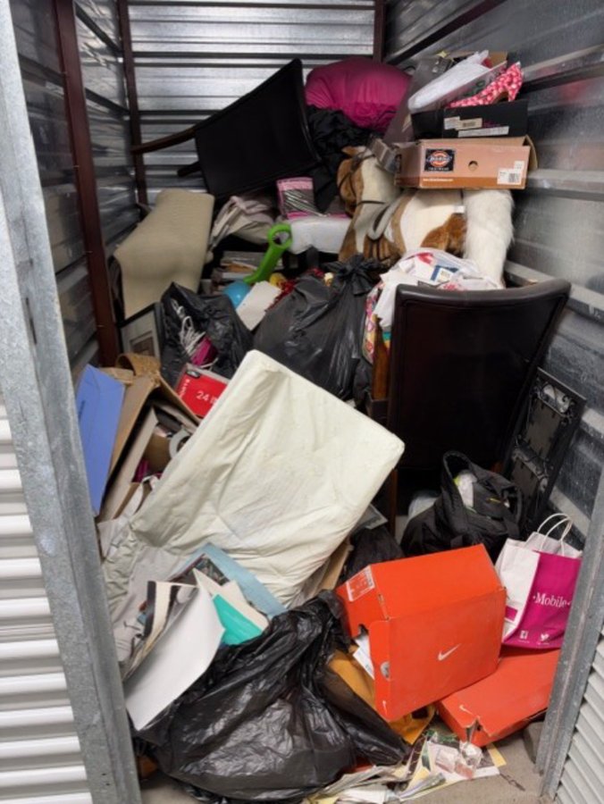 5 x 10 storage unit in Des Moines, IA