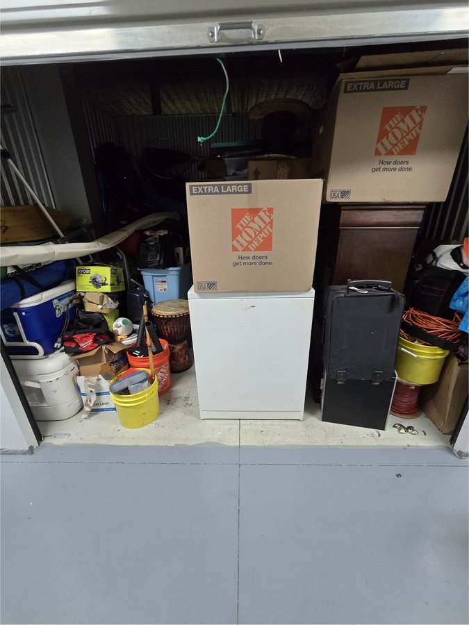 10 x 10 storage unit in Coral Springs, FL