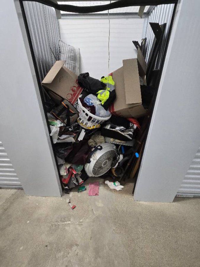 5 x 5 storage unit in Zion, IL