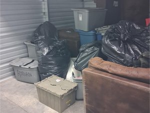 10 x 10 storage unit in Evansville, IN