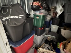 5 x 10 storage unit in Bristol, CT