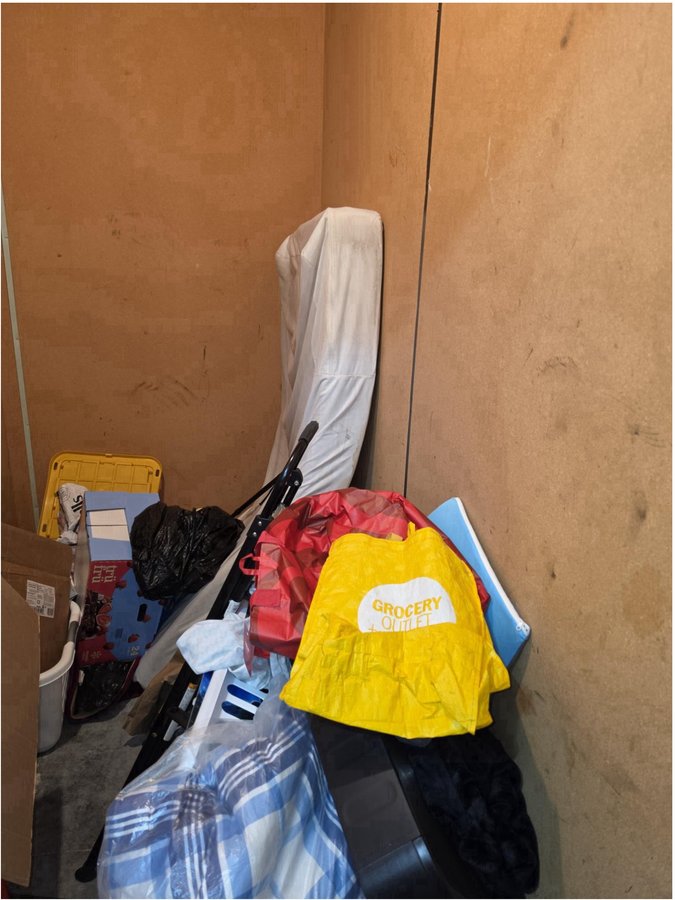5 x 10 storage unit in Seattle, WA