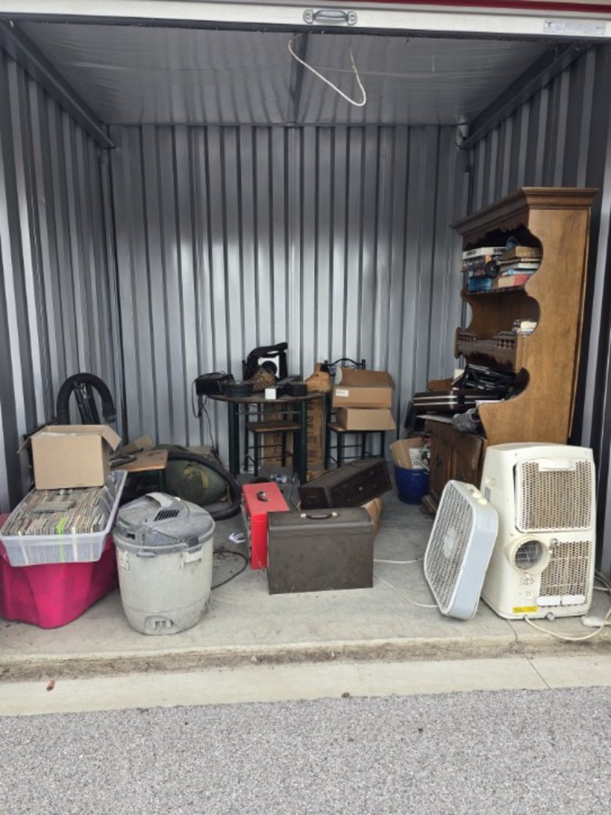10 x 10 storage unit in Lafayette, IN
