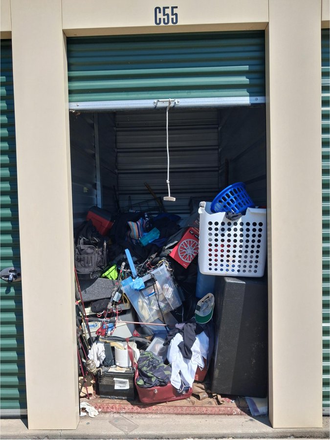 5 x 10 storage unit in Evansville, IN
