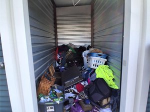 5 x 10 storage unit in Evansville, IN