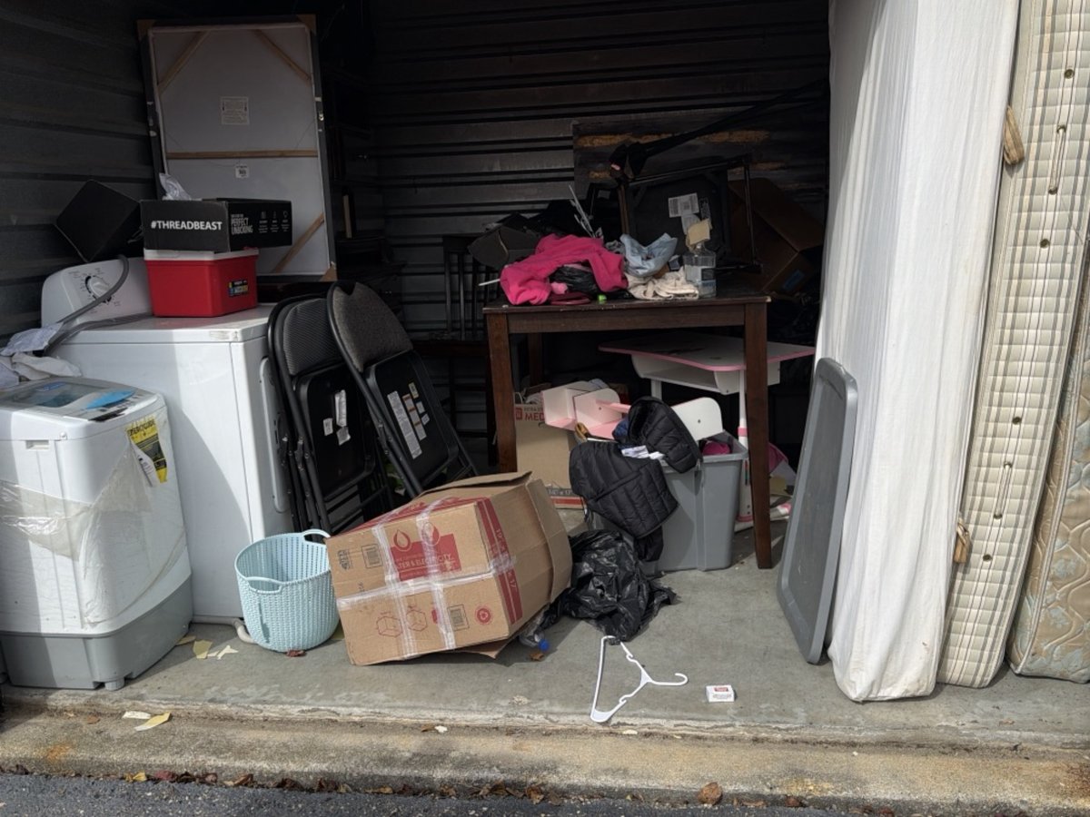 10 x 10 storage unit in Prince George, VA