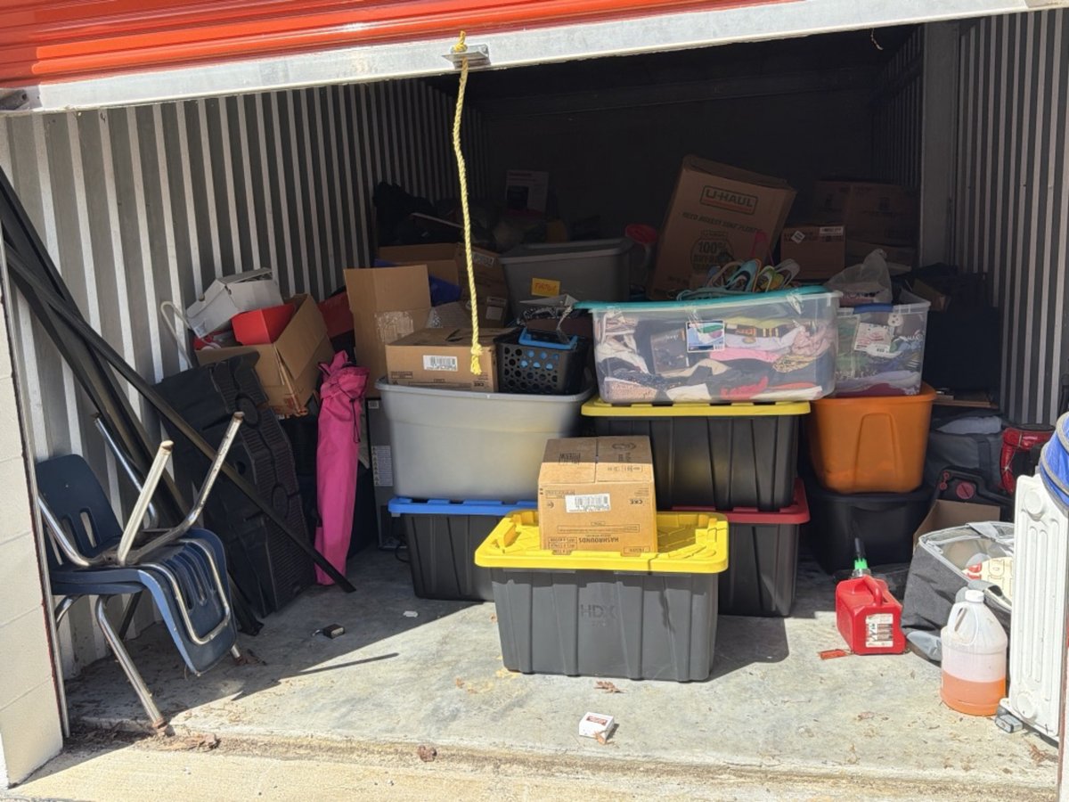 10 x 20 storage unit in Petersburg, VA