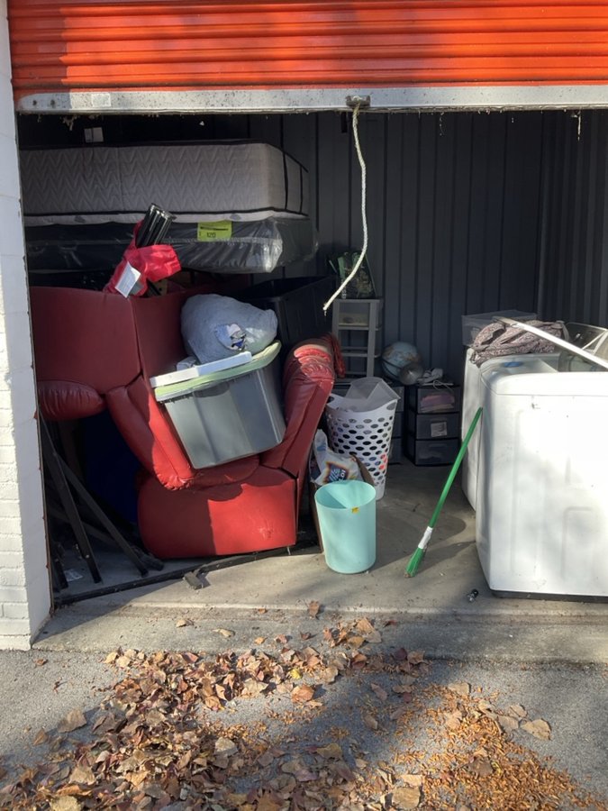 10 x 10 storage unit in Indianapolis, IN