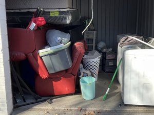 10 x 10 storage unit in Indianapolis, IN