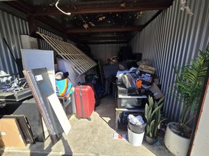 10 x 20 storage unit in Hyattsville, MD