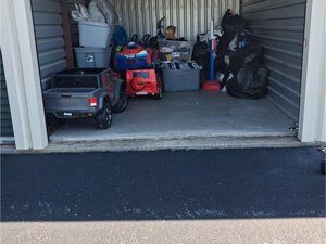 10 x 15 storage unit in Evansville, IN