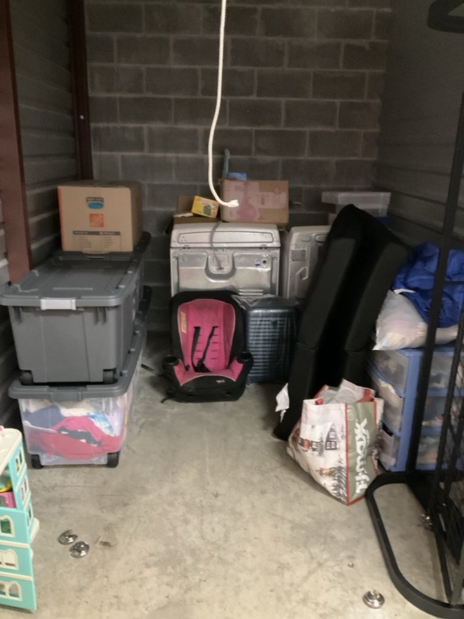 7 x 10 storage unit in Indianapolis, IN