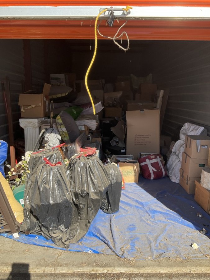 10 x 30 storage unit in Indianapolis, IN