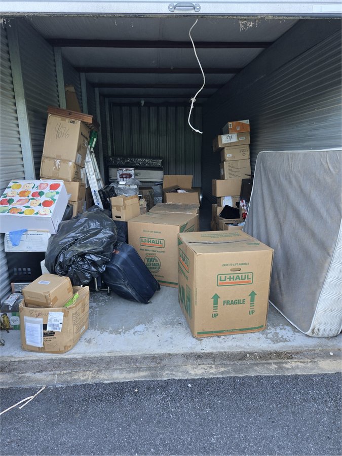 10 x 30 storage unit in Lawrenceville, GA