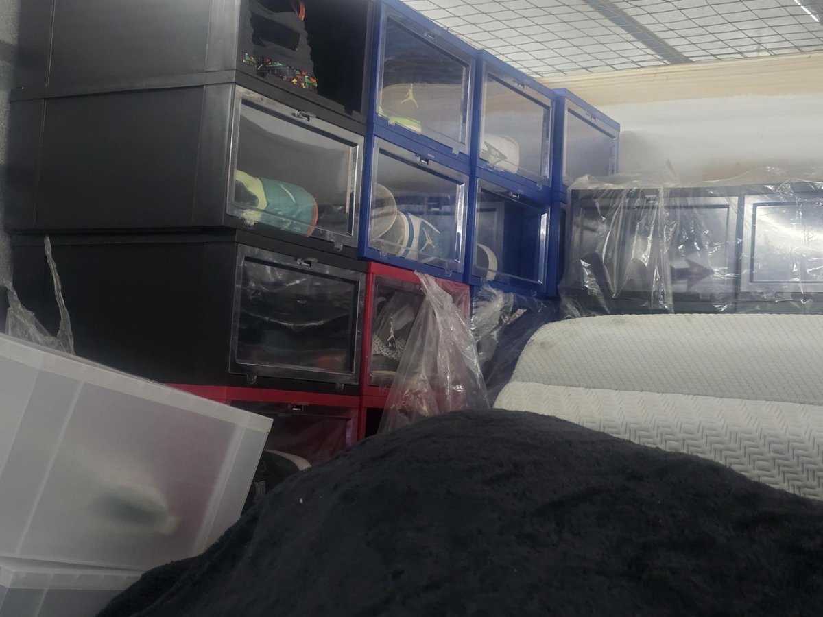 10 x 10 storage unit in Kissimmee, FL