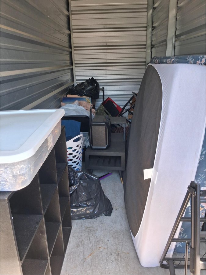 5 x 15 storage unit in Evansville, IN