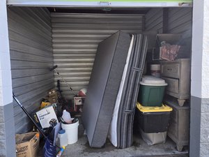 10 x 10 storage unit in Owings Mills, MD
