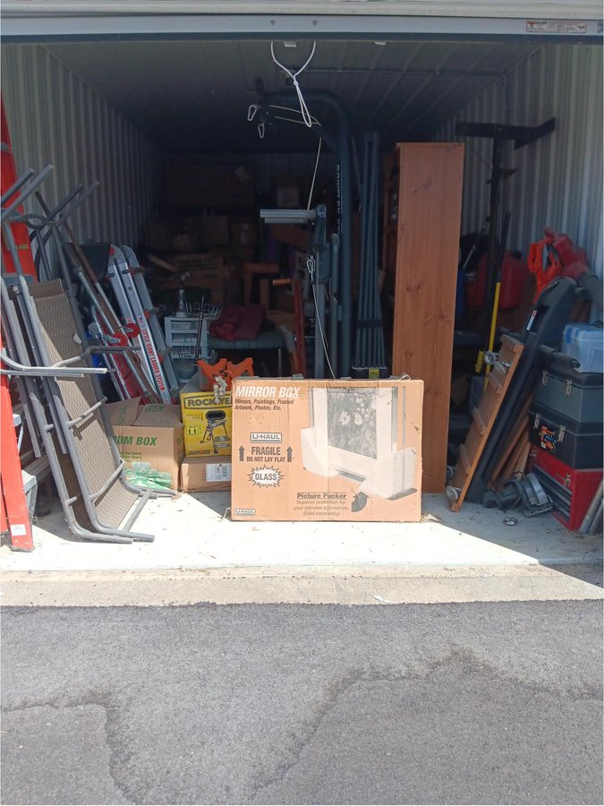 10 x 20 storage unit in Evansville, IN