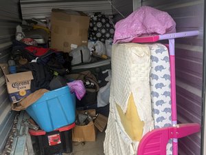 5 x 10 storage unit in Covington, TN