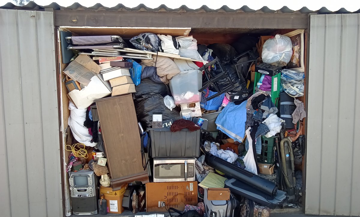 10 x 10 storage unit in Modesto, CA