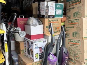 10 x 20 storage unit in Aurora, IL